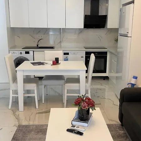 0017 White Sail Cozy 1-bedroom Steps From Yekta Mall In Mahmutlar, Lejlighed Alanya